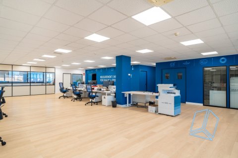 806 sq.m. office for sale in Sants-Montjuic, Barcelona, Catalonia, Spain № 2187 - photo 9