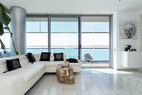 3 bedrooms apartment for sale in Barcelona, Catalonia, Spain № 8541 - photo 5
