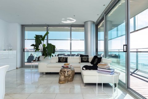 3 bedrooms apartment for sale in Barcelona, Catalonia, Spain № 8541 - photo 4