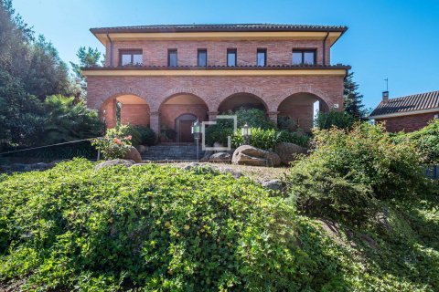 5 bedrooms villa for rent in Sant Cugat Del Valles, Barcelona, Catalonia, Spain № 8540 - photo 10