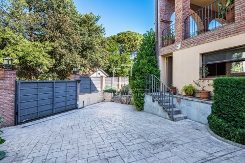 5 bedrooms villa for rent in Sant Cugat Del Valles, Barcelona, Catalonia, Spain № 8540 - photo 12