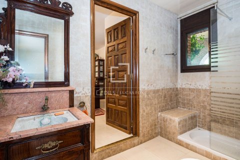 5 bedrooms villa for rent in Sant Cugat Del Valles, Barcelona, Catalonia, Spain № 8540 - photo 22