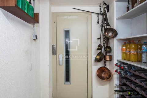 5 bedrooms villa for rent in Sant Cugat Del Valles, Barcelona, Catalonia, Spain № 8540 - photo 17