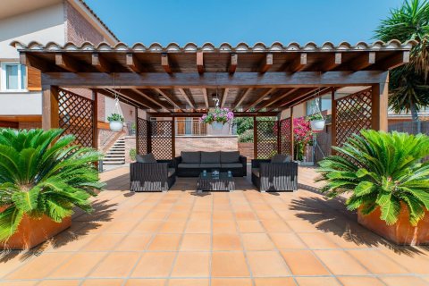 4 bedrooms house for sale in Arenys de Munt, Barcelona, Catalonia, Spain № 1463 - photo 4