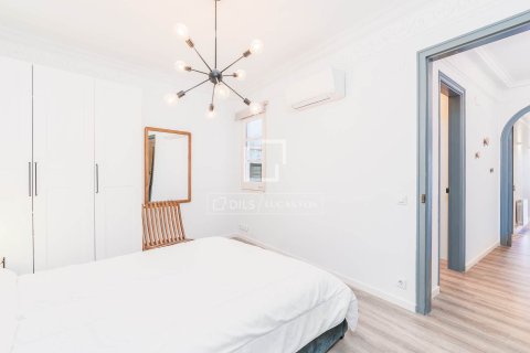 Apartamento de 4 dormitorios en alquiler en Barcelona, Cataluña, Spain № 7122 - foto 15