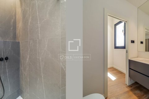 Apartamento de 2 dormitorios en venta en Barcelona, Cataluña, Spain № 7118 - foto 7