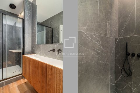 Apartamento de 2 dormitorios en venta en Barcelona, Cataluña, Spain № 7118 - foto 17
