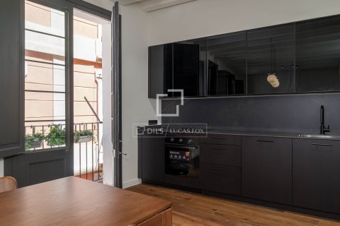 Apartamento de 2 dormitorios en venta en Barcelona, Cataluña, Spain № 7118 - foto 15