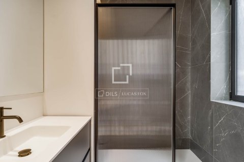 Apartamento de 2 dormitorios en venta en Barcelona, Cataluña, Spain № 7118 - foto 8