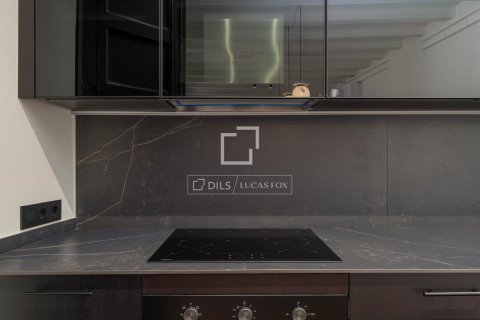 Apartamento de 2 dormitorios en venta en Barcelona, Cataluña, Spain № 7118 - foto 14