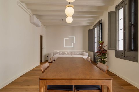 Apartamento de 2 dormitorios en venta en Barcelona, Cataluña, Spain № 7118 - foto 25