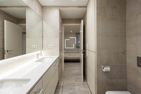 3 bedrooms apartment for sale in Barcelona, Catalonia, Spain № 7124 - photo 5