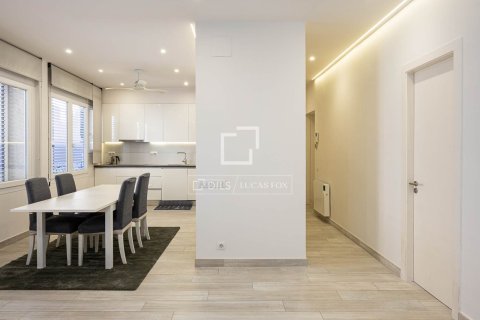 3 bedrooms apartment for sale in Barcelona, Catalonia, Spain № 7124 - photo 3