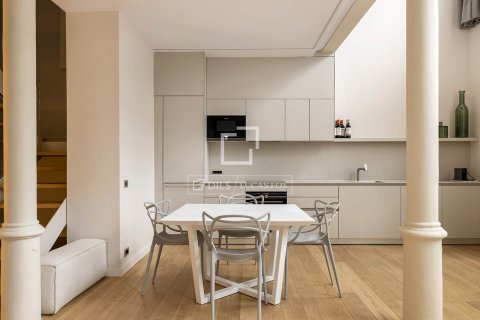 Снять в аренду квартиру в Барселона, Испания с 1 спальня, 173м², № 7120 - фото 6