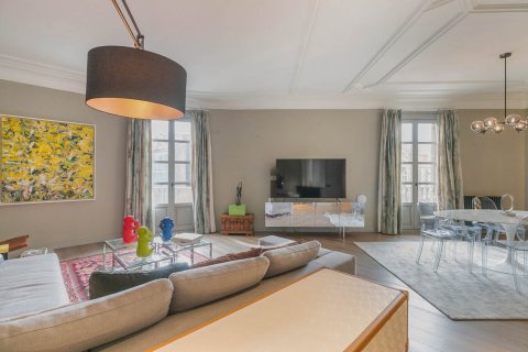 Купить квартиру в Барселона, Испания с 4 комнаты, № 1512 - фото 4