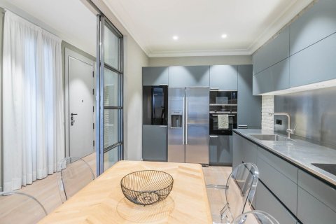 Купить квартиру в Барселона, Испания с 4 комнаты, № 1512 - фото 13