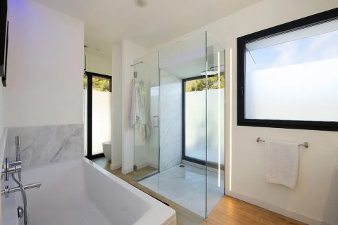 6 bedrooms house for sale in Castelldefels, Barcelona, Catalonia, Spain № 1513 - photo 24