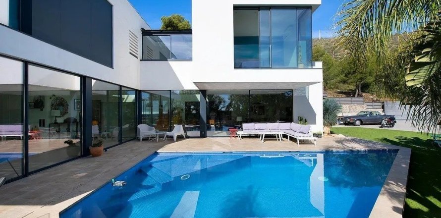 6 bedrooms house for sale in Castelldefels, Barcelona, Catalonia, Spain № 1513