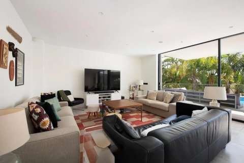 6 bedrooms house for sale in Castelldefels, Barcelona, Catalonia, Spain № 1513 - photo 9