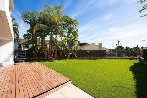6 bedrooms house for sale in Castelldefels, Barcelona, Catalonia, Spain № 1513 - photo 5