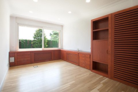 7 bedrooms house for rent in Barcelona, Catalonia, Spain № 1574 - photo 8