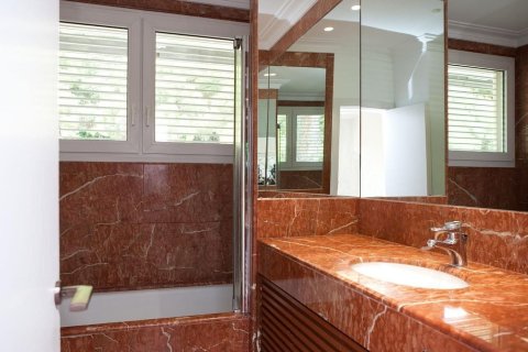 7 bedrooms house for rent in Barcelona, Catalonia, Spain № 1574 - photo 10