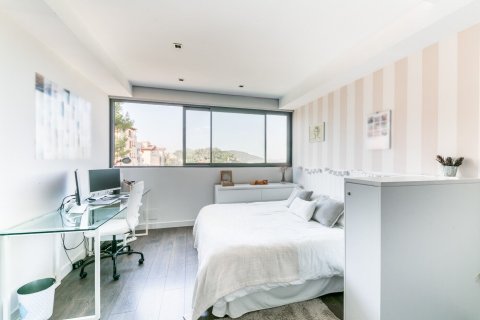 10 bedrooms house for rent in Barcelona, Catalonia, Spain № 1572 - photo 9