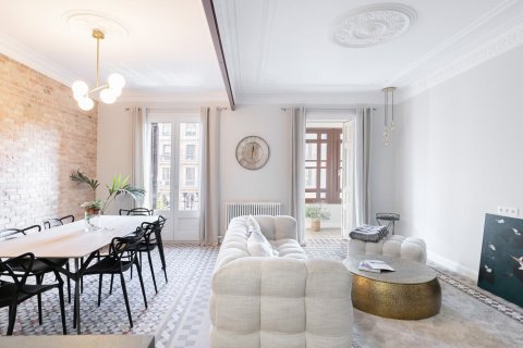 3 bedrooms apartment for sale in Barcelona, Catalonia, Spain № 1495