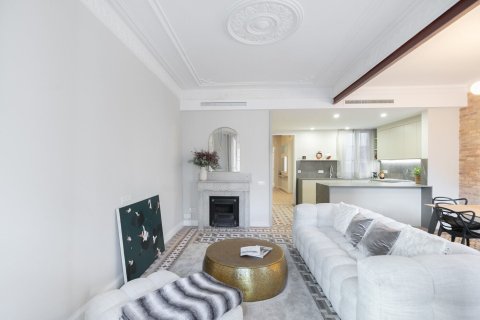 3 bedrooms apartment for sale in Barcelona, Catalonia, Spain № 1495 - photo 3