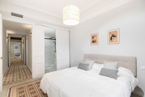 3 bedrooms apartment for sale in Barcelona, Catalonia, Spain № 1495 - photo 16