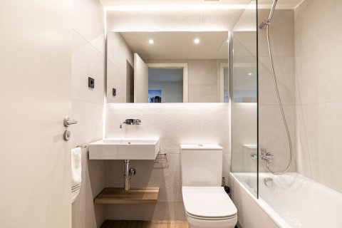 2 bedrooms apartment for sale in Barcelona, Catalonia, Spain № 1499 - photo 16