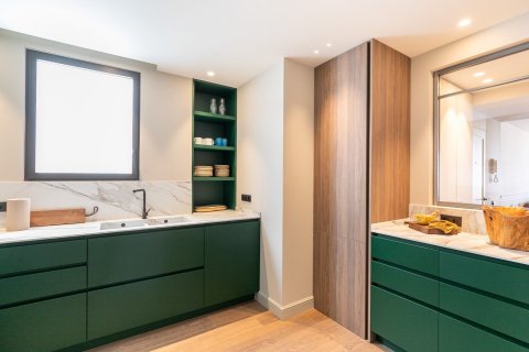 Купить квартиру в Барселона, Испания с 3 комнаты, № 1496 - фото 9