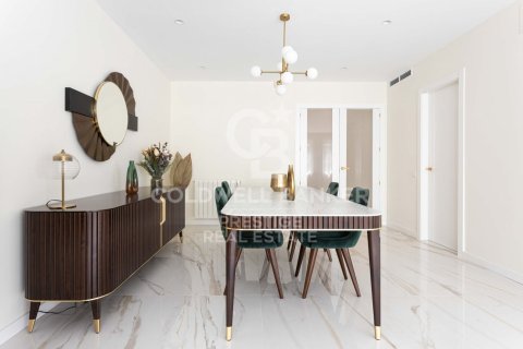 Apartamento de 5 dormitorios en venta en Barcelona, Cataluña, Spain № 5700 - foto 9