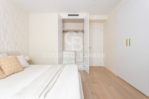 Apartamento de 5 dormitorios en venta en Barcelona, Cataluña, Spain № 5700 - foto 27