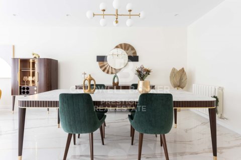 Apartamento de 5 dormitorios en venta en Barcelona, Cataluña, Spain № 5700 - foto 8