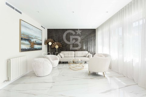 Apartamento de 5 dormitorios en venta en Barcelona, Cataluña, Spain № 5700 - foto 3