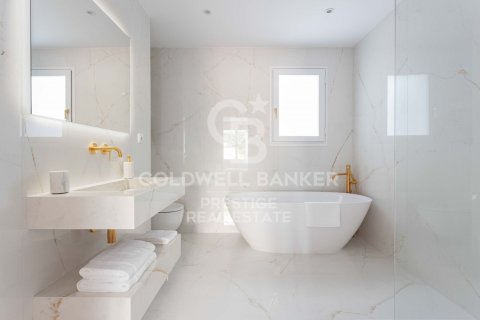 Apartamento de 5 dormitorios en venta en Barcelona, Cataluña, Spain № 5700 - foto 20