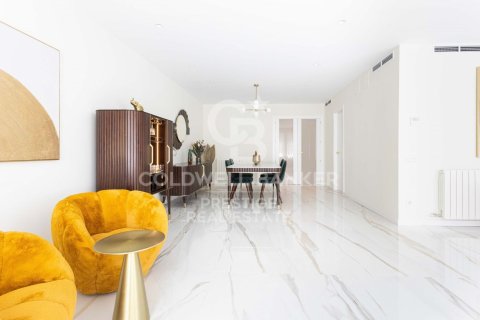 Apartamento de 5 dormitorios en venta en Barcelona, Cataluña, Spain № 5700 - foto 6