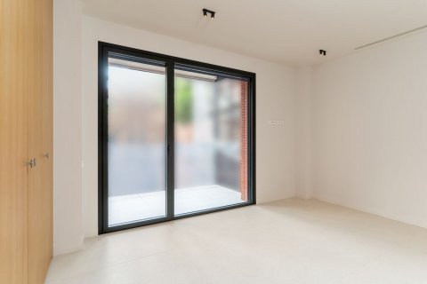 Apartamento de 4 dormitorios en venta en Barcelona, Cataluña, Spain № 6325 - foto 22