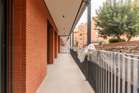 Apartamento de 4 dormitorios en venta en Barcelona, Cataluña, Spain № 6325 - foto 25