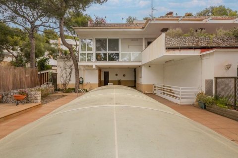 12 bedrooms house for sale in Castelldefels, Barcelona, Catalonia, Spain № 6215 - photo 7