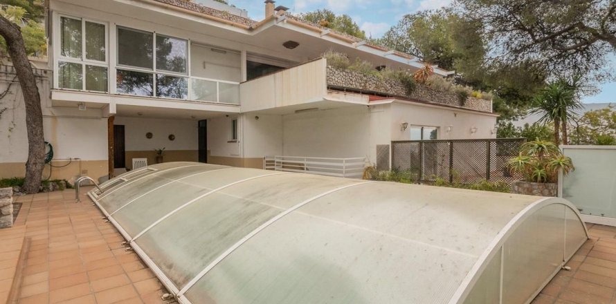 12 bedrooms house for sale in Castelldefels, Barcelona, Catalonia, Spain № 6215