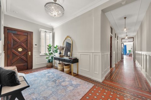 Купить квартиру в Барселона, Испания с 4 комнаты, 209м², № 6213 - фото 12