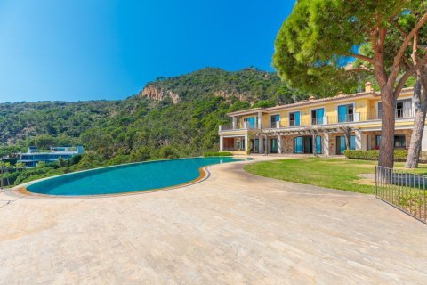 11 bedrooms house for sale in Sant Feliu de Guixols, Girona, Catalonia, Spain № 6214 - photo 6