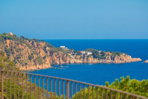 11 bedrooms house for sale in Sant Feliu de Guixols, Girona, Catalonia, Spain № 6214 - photo 4