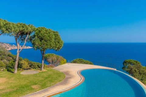 11 bedrooms house for sale in Sant Feliu de Guixols, Girona, Catalonia, Spain № 6214 - photo 5