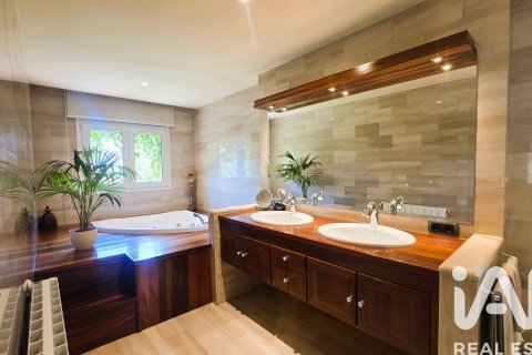 7 bedrooms house for sale in Sant Cugat Del Valles, Barcelona, Catalonia, Spain № 8400 - photo 3