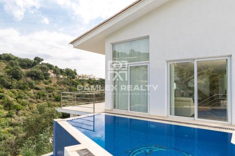 Купить виллу в Кастель-Пладжа-д'Аро, Испания с 5 спален, 416м², № 2389 - фото 15