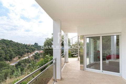 Купить виллу в Кастель-Пладжа-д'Аро, Испания с 5 спален, 416м², № 2389 - фото 5