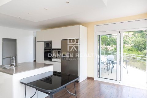 Купить виллу в Кастель-Пладжа-д'Аро, Испания с 5 спален, 416м², № 2389 - фото 10